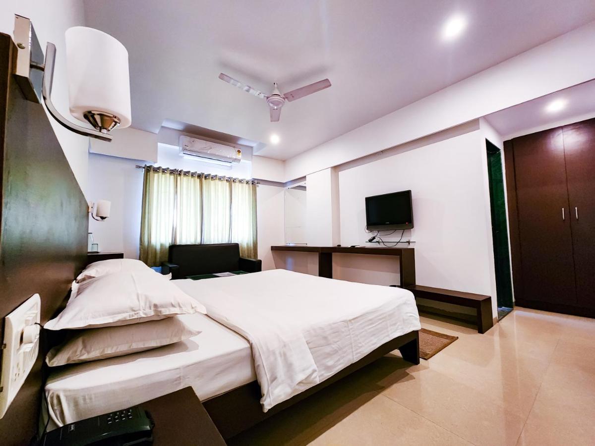 Hotel Rajwada Aurangabad Экстерьер фото