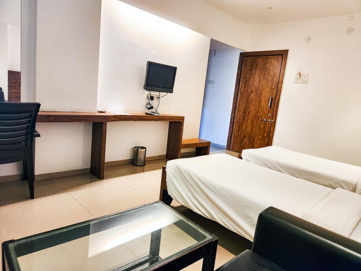 Hotel Rajwada Aurangabad Экстерьер фото